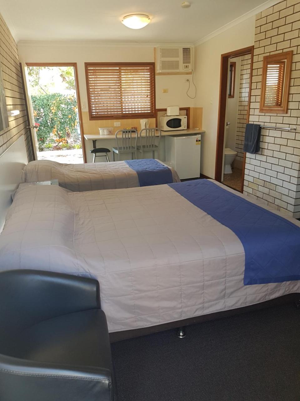 Emerald Tower Motor Inn מראה חיצוני תמונה