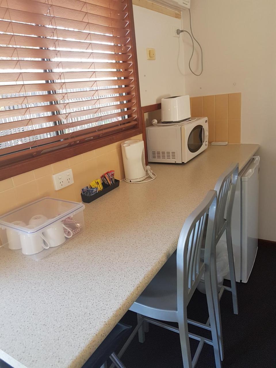 Emerald Tower Motor Inn מראה חיצוני תמונה