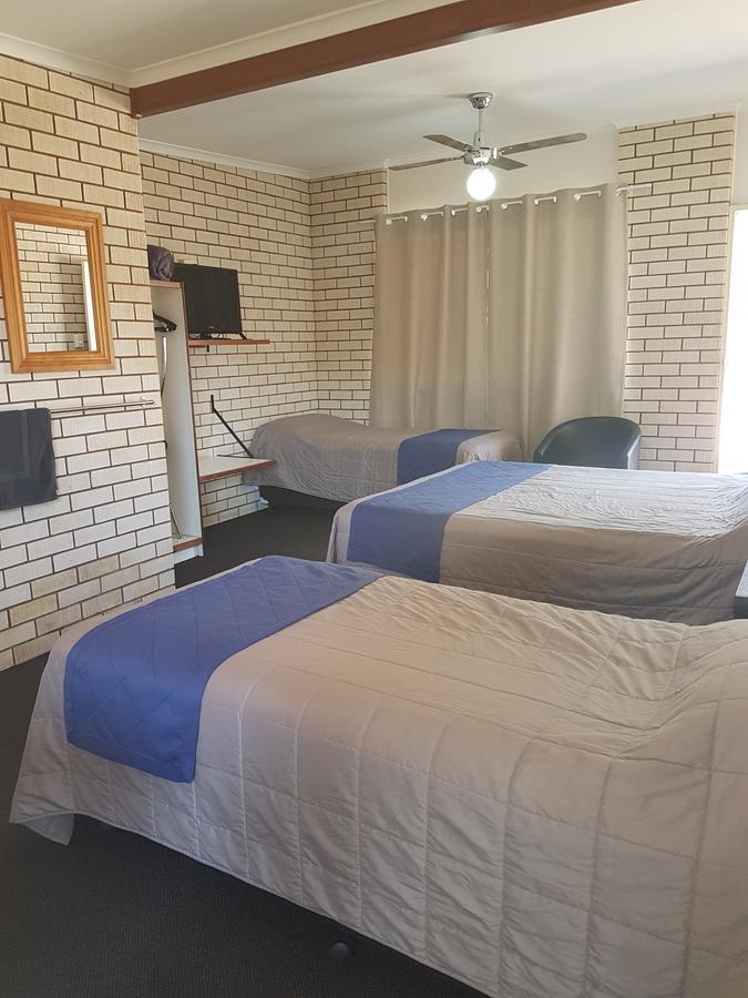Emerald Tower Motor Inn מראה חיצוני תמונה