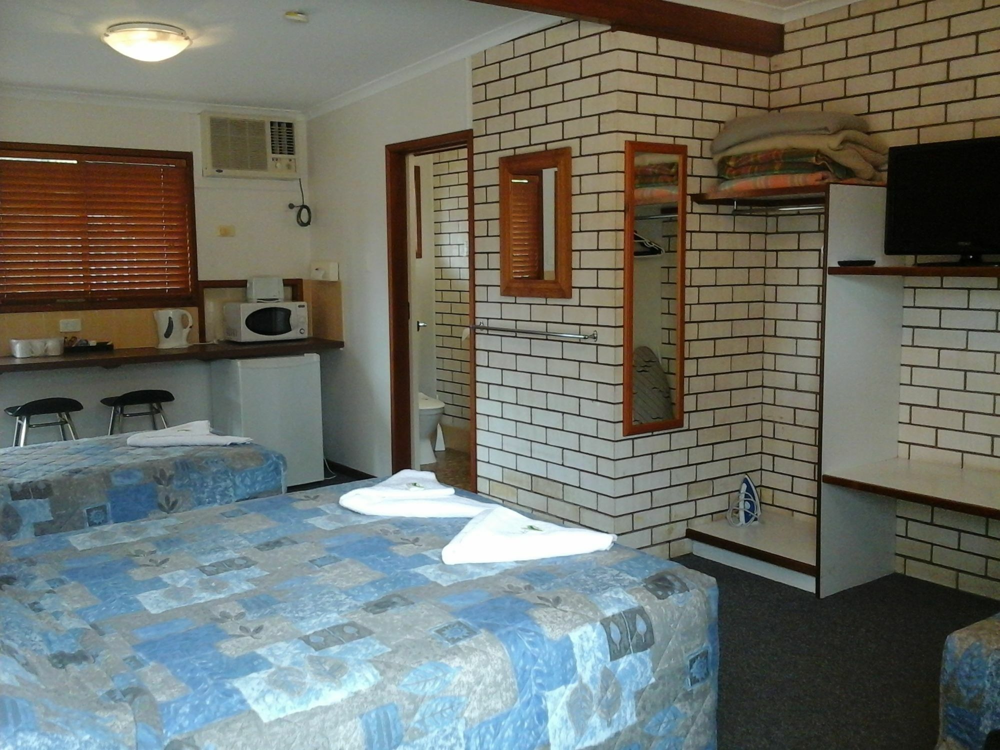 Emerald Tower Motor Inn מראה חיצוני תמונה