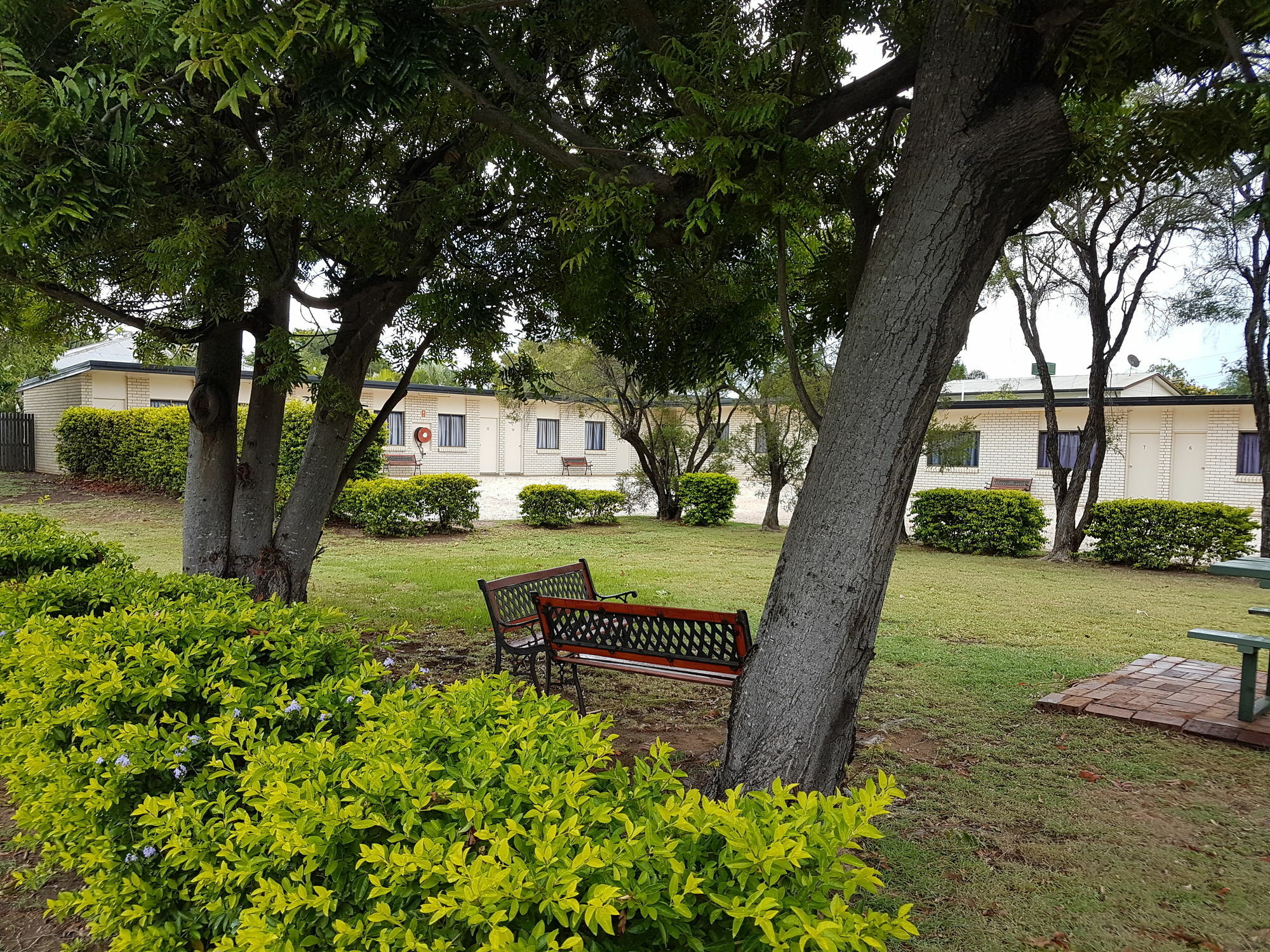Emerald Tower Motor Inn מראה חיצוני תמונה